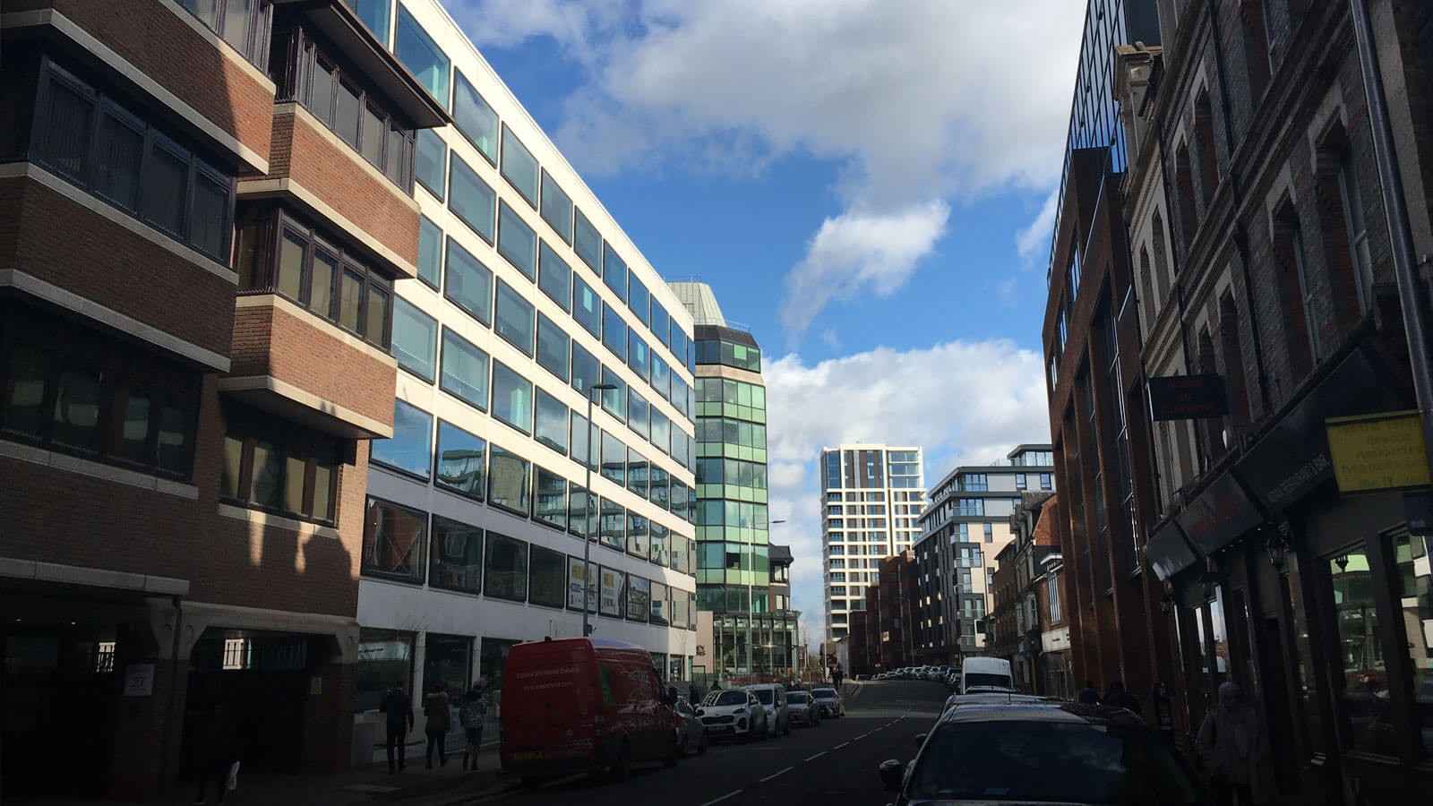 Serviced Apartments in Reading, Berkshire Book Direct for Best Rates