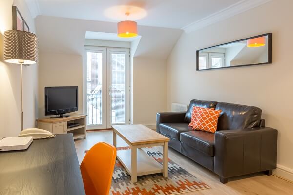 House of Fisher Stanshawe Court, Reading Serviced Apartment Living Room after refurbishment